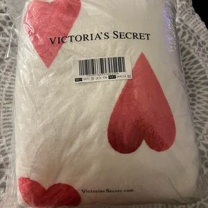 New in bag fuzzy fleece blanket